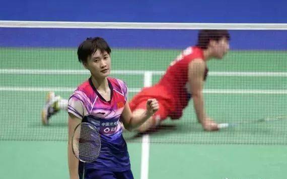 周边和餐饮 周边和餐饮